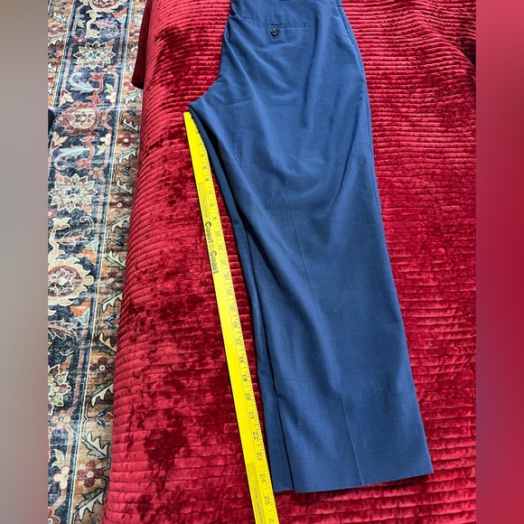 Banana Republic Women’s Deep Blue Plaid Patterned Cropped Dress Pants - Picture 5 of 10